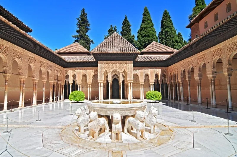 Granada: Alhambra, Pałace Nasrydów i ogrody Generalife — bilety i przewodnik w cenie — Pałace Nasrydów
