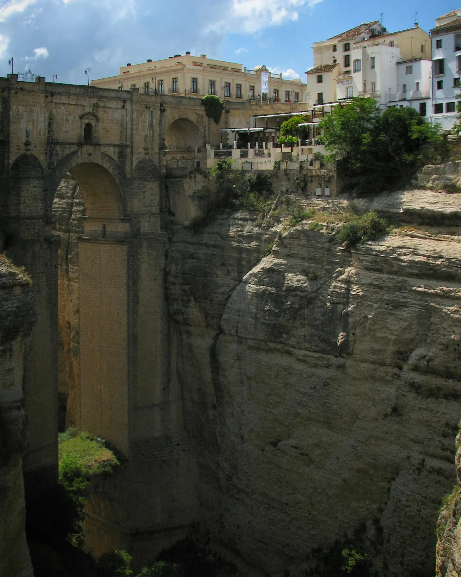 Ronda i Setenil de las Bodegas: szlakiem Białych Wiosek nad wąwóz El Tajo i do domów w skale 4