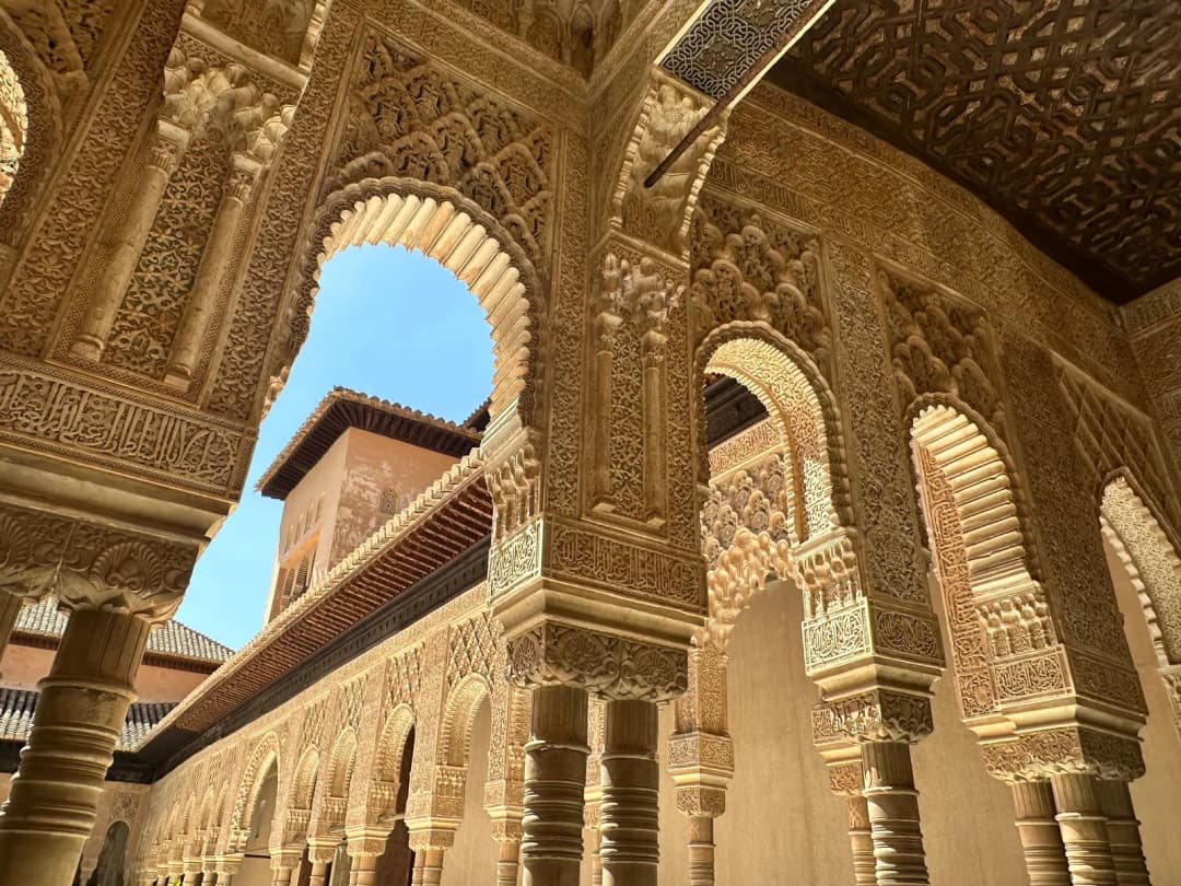 Granada: Alhambra, Pałace Nasrydów i ogrody Generalife — bilety i przewodnik w cenie — Pałace Nasrydów