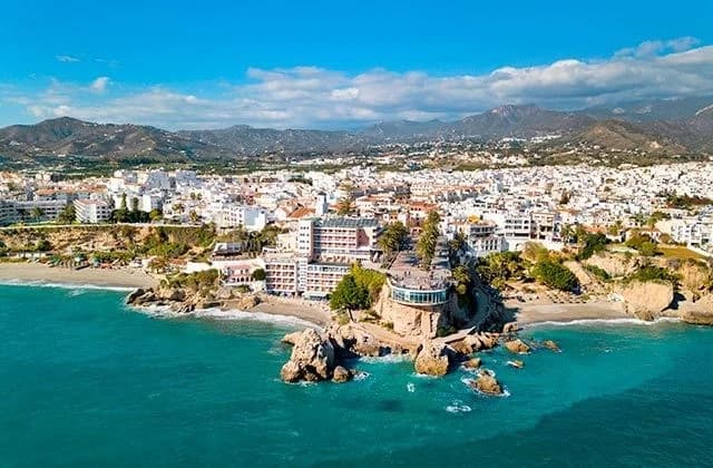 Nerja i Frigiliana: Balkon Europy i najpiękniejsza biała wioska Andaluzji w jeden dzień — Przejazd do Nerji