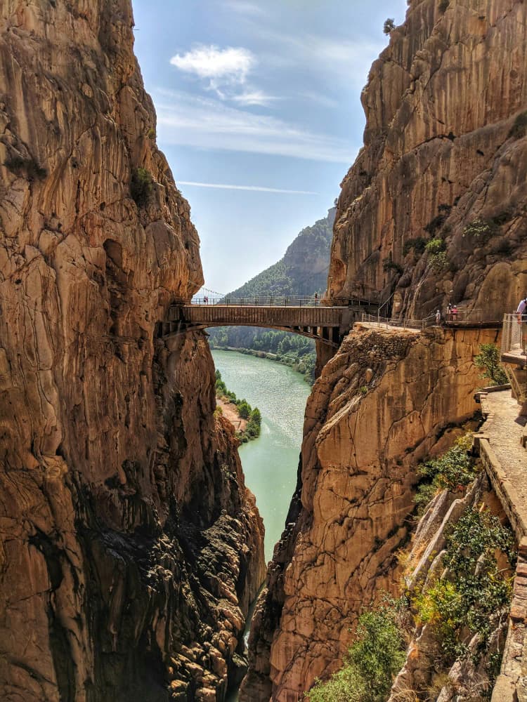 Caminito del Rey z Malagi i Costa del Sol: wędrówka kładkami 100 m nad wąwozem