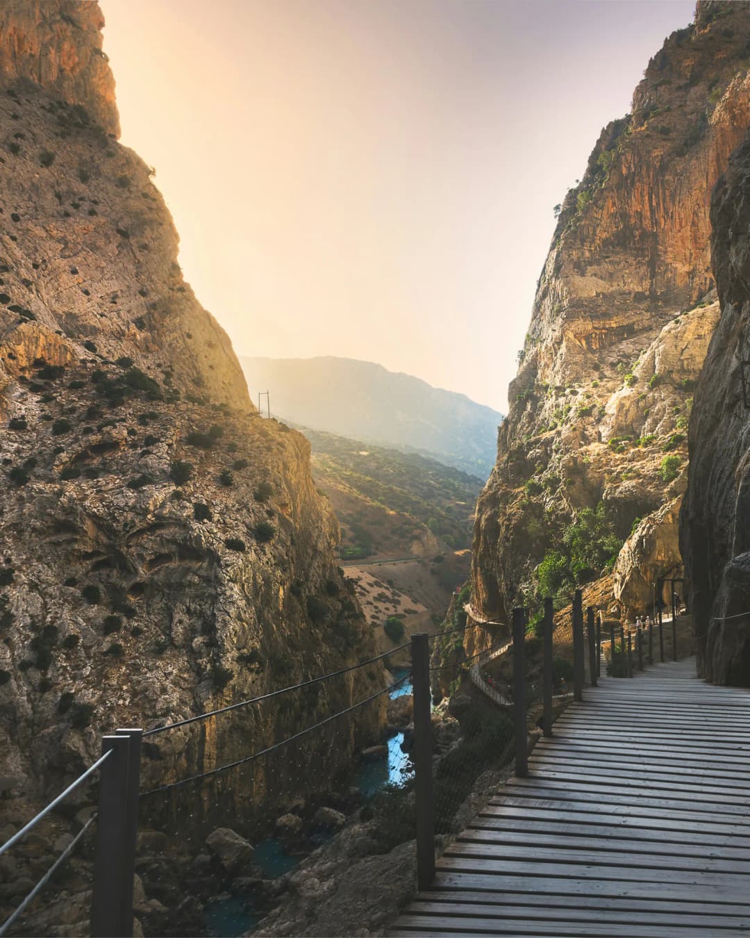 Caminito del Rey z Malagi i Costa del Sol: wędrówka kładkami 100 m nad wąwozem — Wędrówka kładkami nad wąwozem