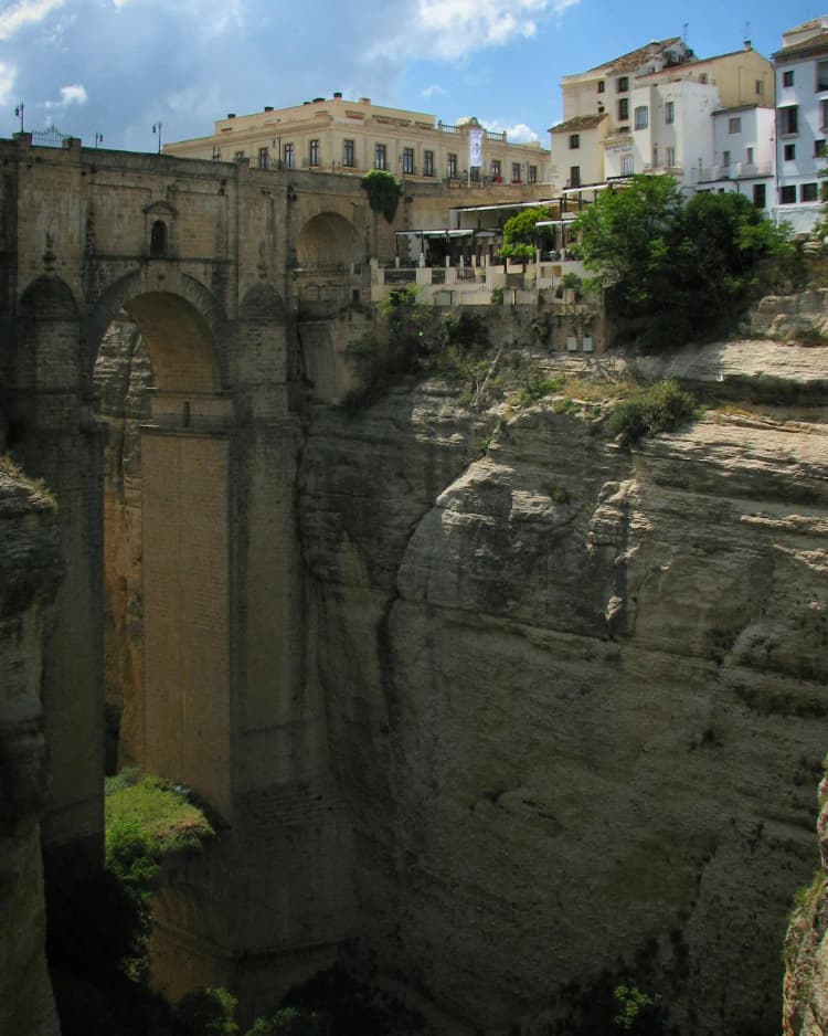 Ronda i Setenil de las Bodegas: szlakiem Białych Wiosek nad wąwóz El Tajo i do domów w skale 4