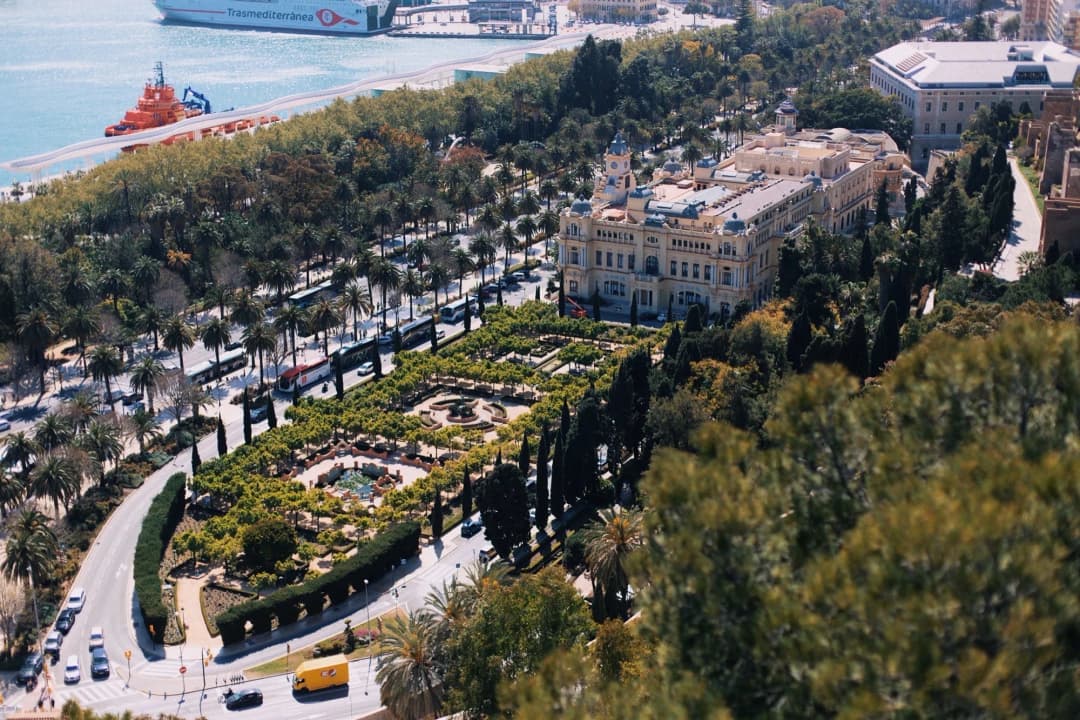 Malaga — atrakcje i co zobaczyć w 1, 2 lub 3 dni: zabytki, plaże, jedzenie i wycieczki z miasta